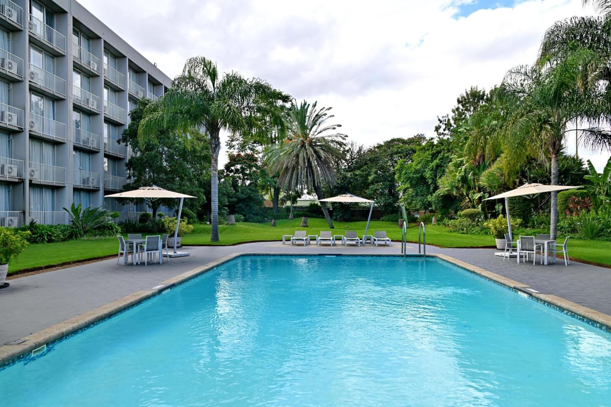 Holiday Inn - Bulawayo By Ihg Exterior photo